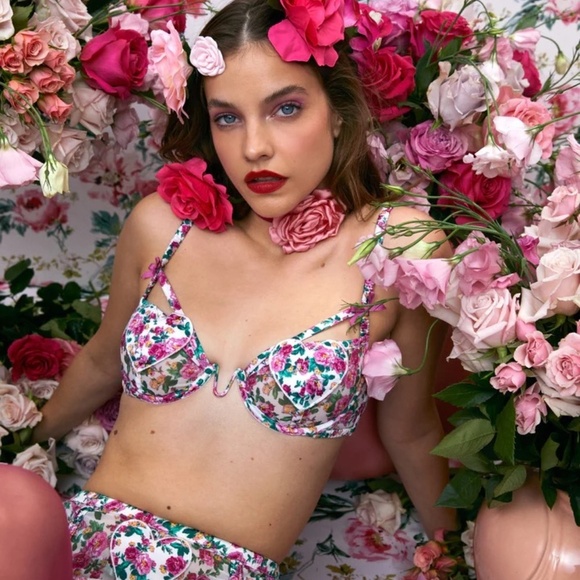 New! For Love and Lemons Heart Bloom 2 pc Set 31310 - Picture 2 of 16